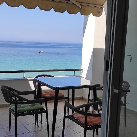 Seaside Beach House Сиври Экстерьер фото