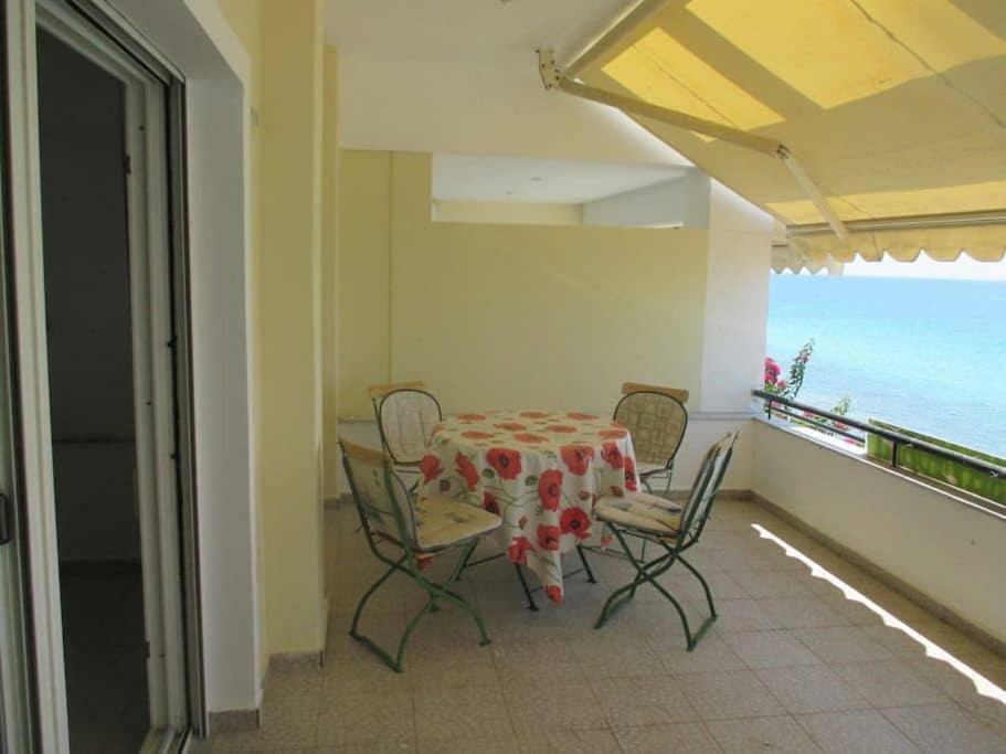 Seaside Beach House Сиври Экстерьер фото
