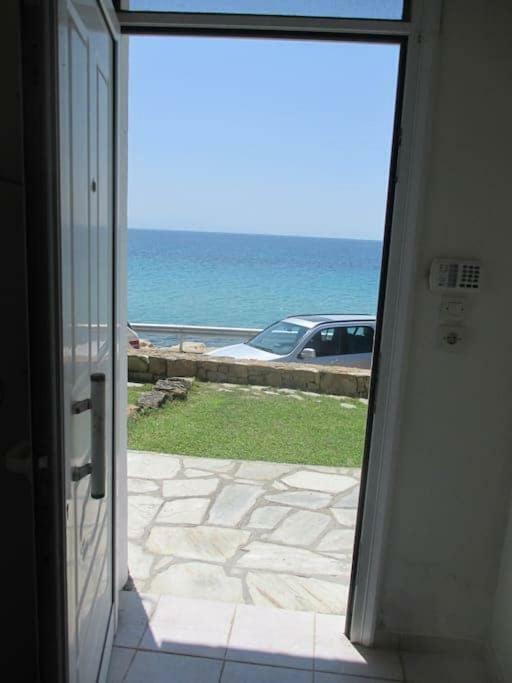 Seaside Beach House Сиври Экстерьер фото