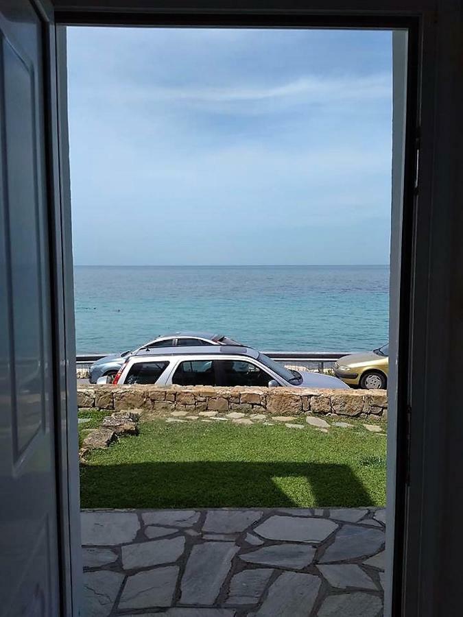 Seaside Beach House Сиври Экстерьер фото